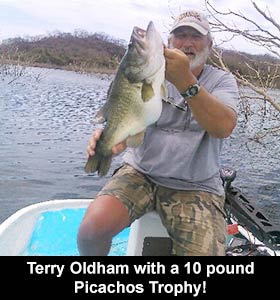 Terry-Oldham-with-a-10-pound-Picachos-Trophysm